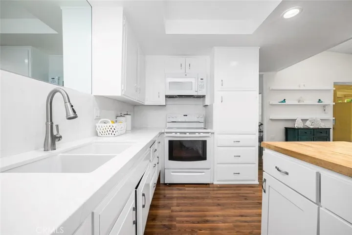 1341 Weeburn 75k, Seal Beach, California 90740