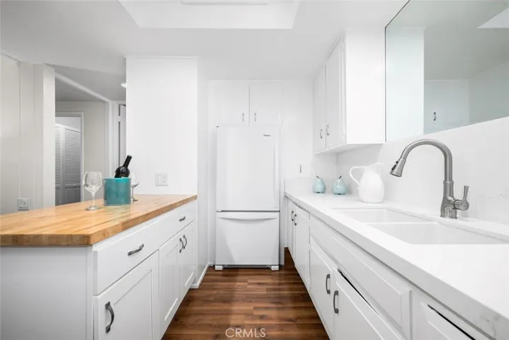 1341 Weeburn 75k, Seal Beach, California 90740