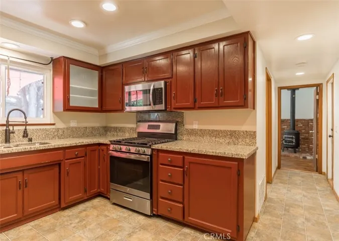 126 Eureka, Big Bear Lake, California 92315