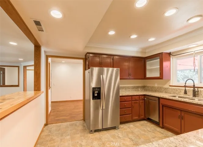 126 Eureka, Big Bear Lake, California 92315
