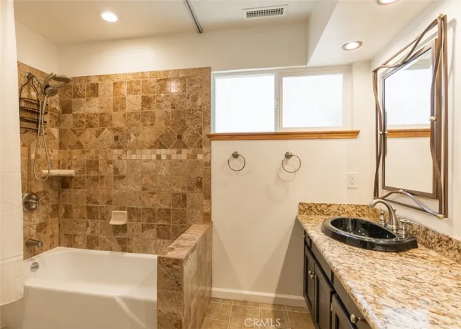 126 Eureka, Big Bear Lake, California 92315