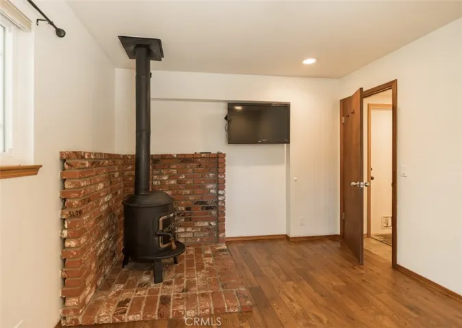 126 Eureka, Big Bear Lake, California 92315