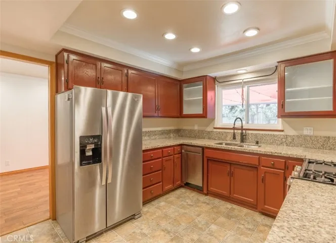 126 Eureka, Big Bear Lake, California 92315