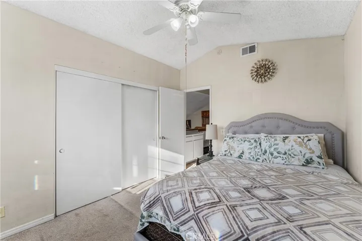 37704 49th E, Palmdale, California 93552