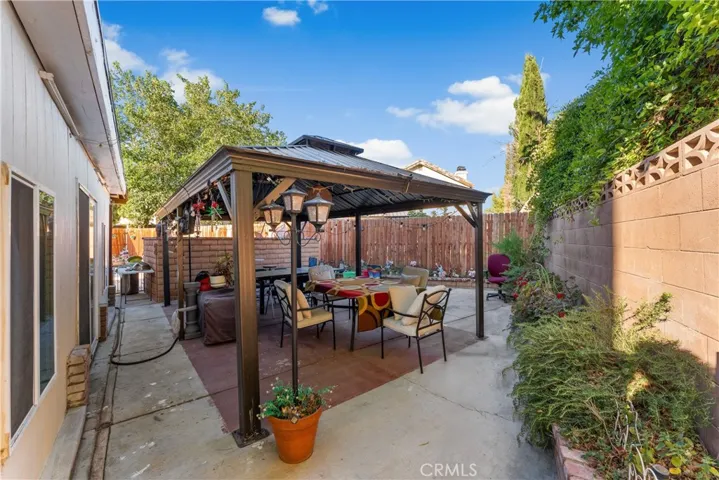 37704 49th E, Palmdale, California 93552