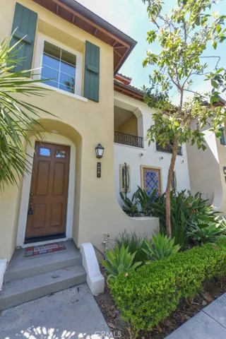 306 Dewdrop, Irvine, California 92603