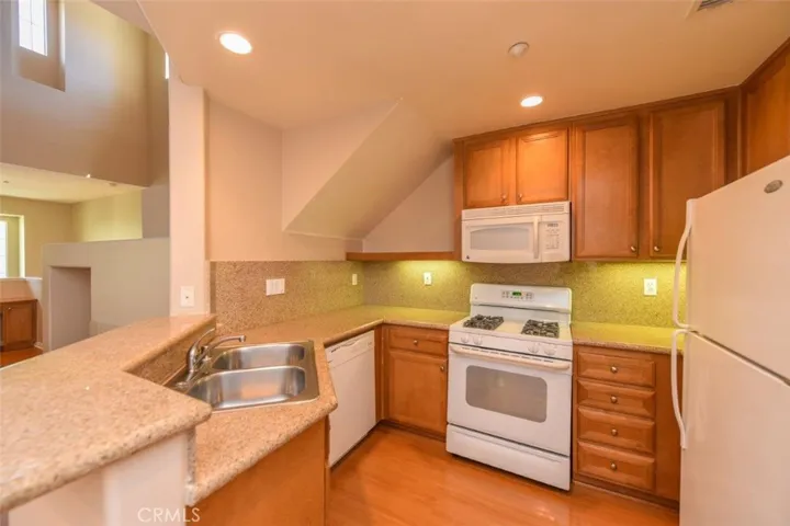 306 Dewdrop, Irvine, California 92603