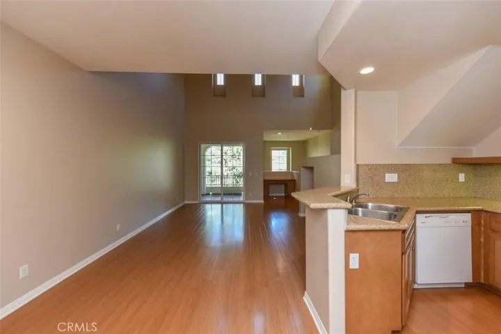 306 Dewdrop, Irvine, California 92603