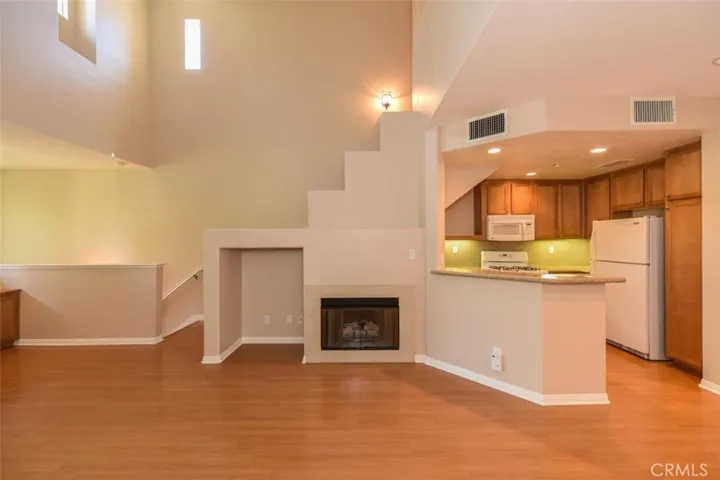 306 Dewdrop, Irvine, California 92603