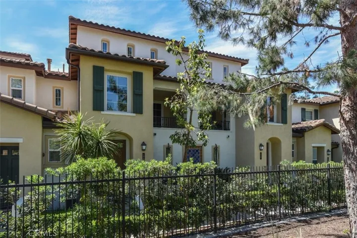 306 Dewdrop, Irvine, California 92603