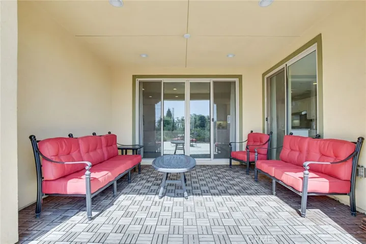 864 E Manresa Drive, Azusa, California 91702