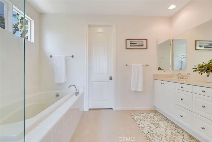 864 E Manresa Drive, Azusa, California 91702