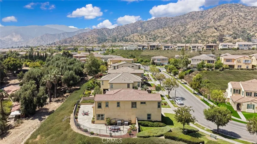 864 E Manresa Drive, Azusa, California 91702
