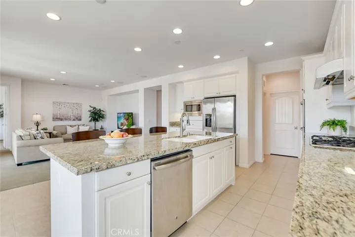 864 E Manresa Drive, Azusa, California 91702