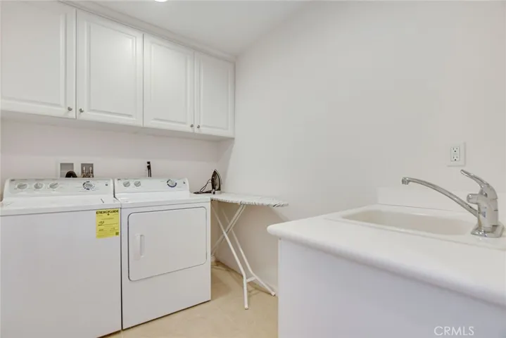864 E Manresa Drive, Azusa, California 91702