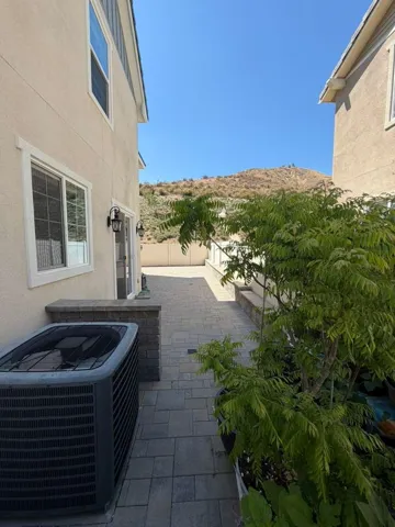 22021 Windham Way, Saugus, California 91350