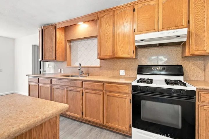 6807 N Cottage, Winton, California 95388