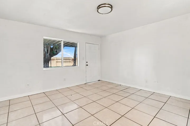 6807 N Cottage, Winton, California 95388