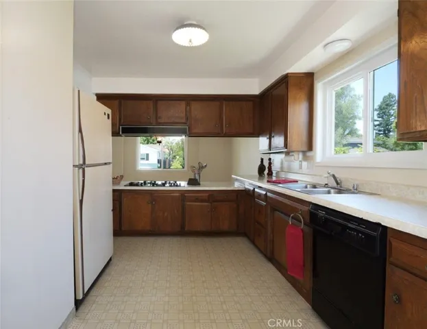 Kitchen with Breakfast Room