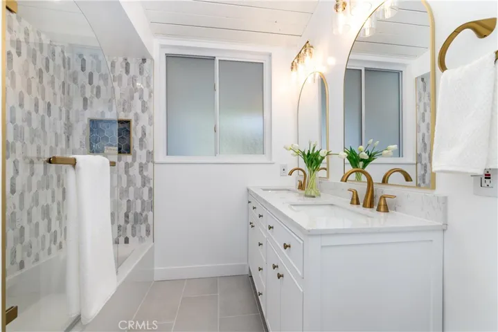 22838 Epsilon Street, Woodland Hills, California 91364