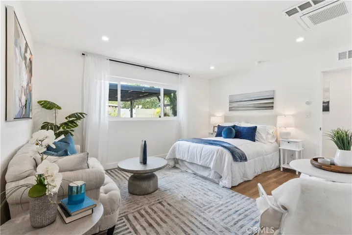 22838 Epsilon Street, Woodland Hills, California 91364