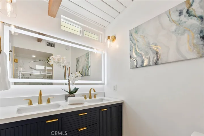 22838 Epsilon Street, Woodland Hills, California 91364
