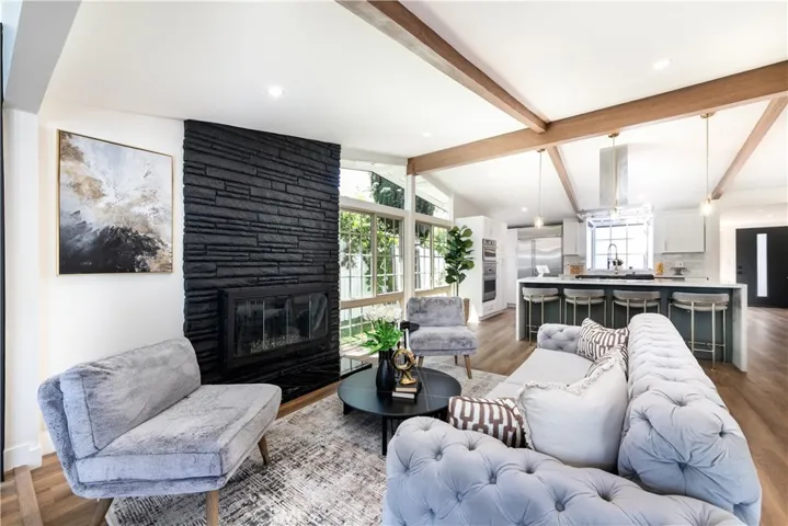 22838 Epsilon Street, Woodland Hills, California 91364