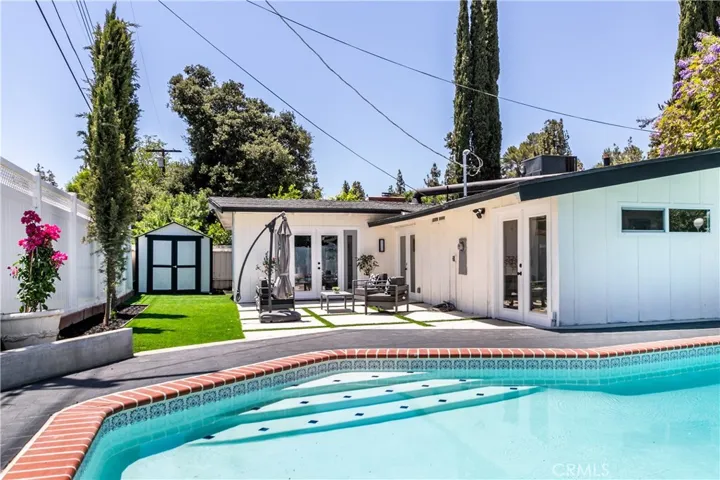 22838 Epsilon Street, Woodland Hills, California 91364