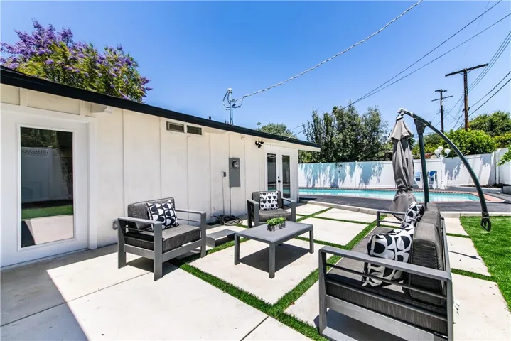 22838 Epsilon Street, Woodland Hills, California 91364