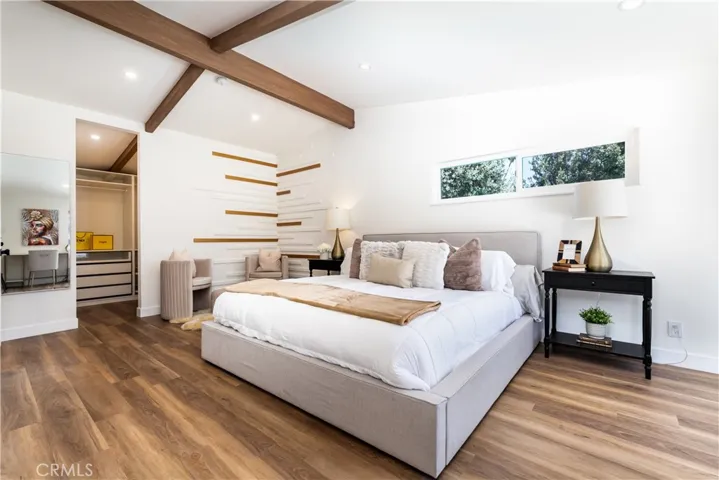 22838 Epsilon Street, Woodland Hills, California 91364