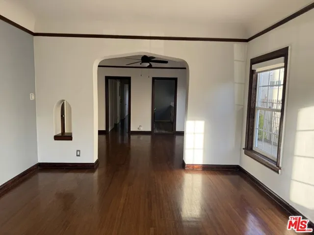 2122 6th Avenue, Los Angeles, California 90018