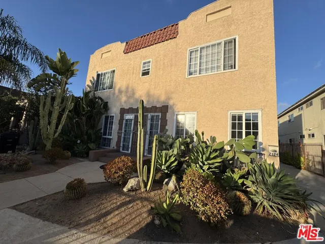 2122 6th Avenue, Los Angeles, California 90018