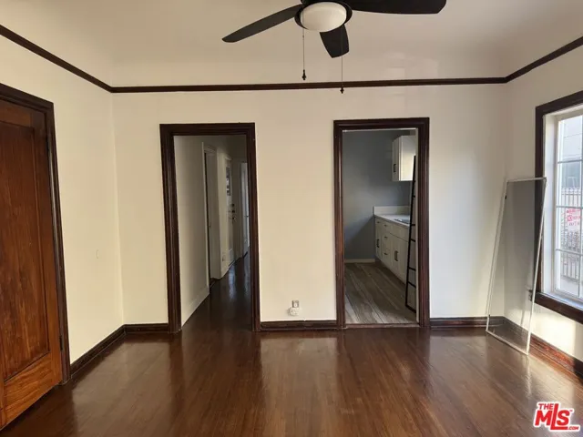 2122 6th Avenue, Los Angeles, California 90018