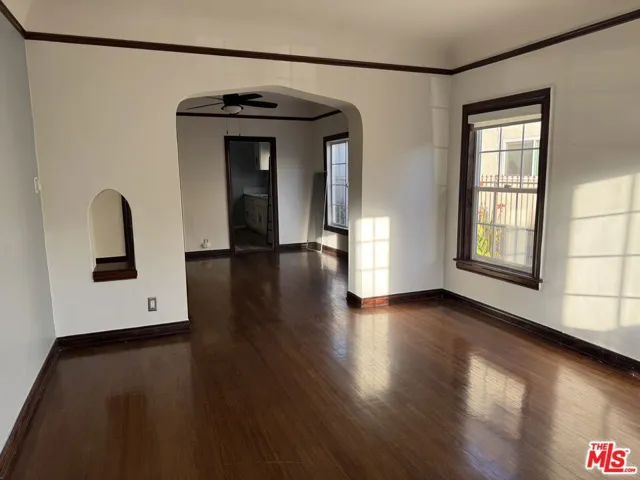 2122 6th Avenue, Los Angeles, California 90018