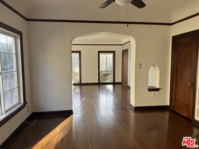 2122 6th Avenue, Los Angeles, California 90018