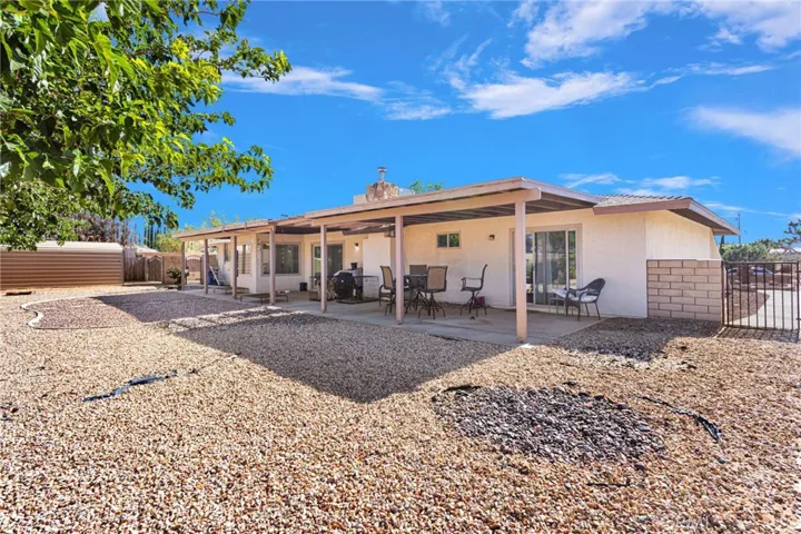 20135 Eyota Road, Apple Valley, California 92308