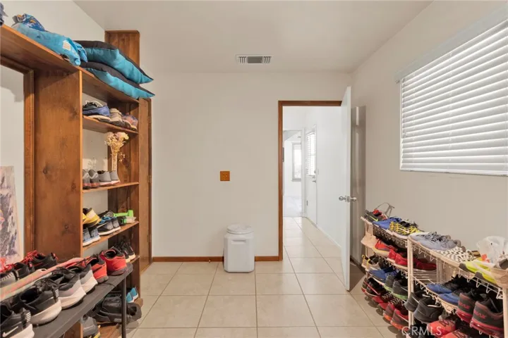 20135 Eyota Road, Apple Valley, California 92308