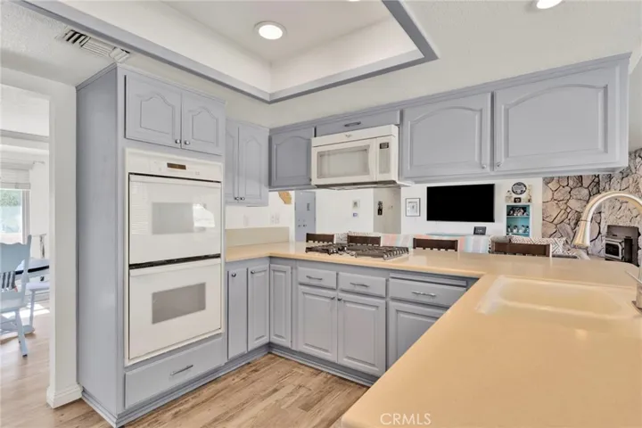 20135 Eyota Road, Apple Valley, California 92308