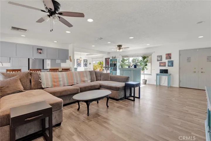 20135 Eyota Road, Apple Valley, California 92308