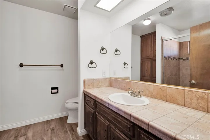 20135 Eyota Road, Apple Valley, California 92308