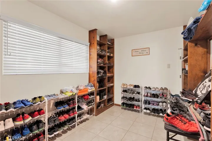 20135 Eyota Road, Apple Valley, California 92308