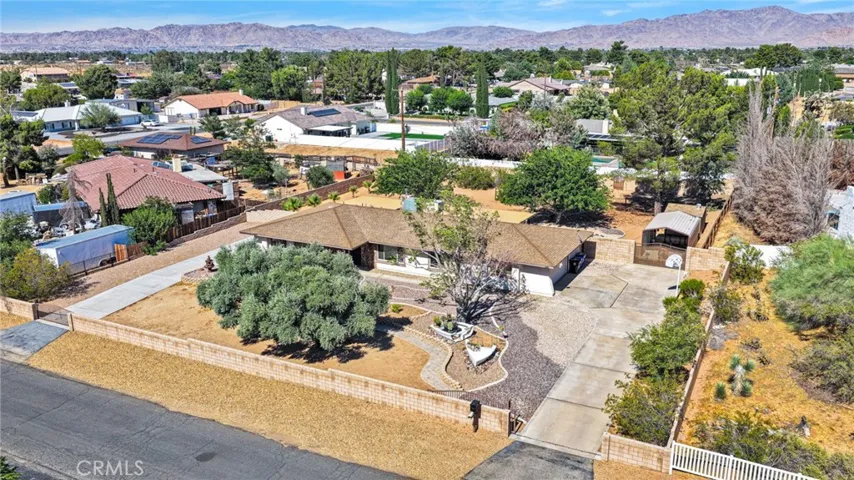 20135 Eyota Road, Apple Valley, California 92308