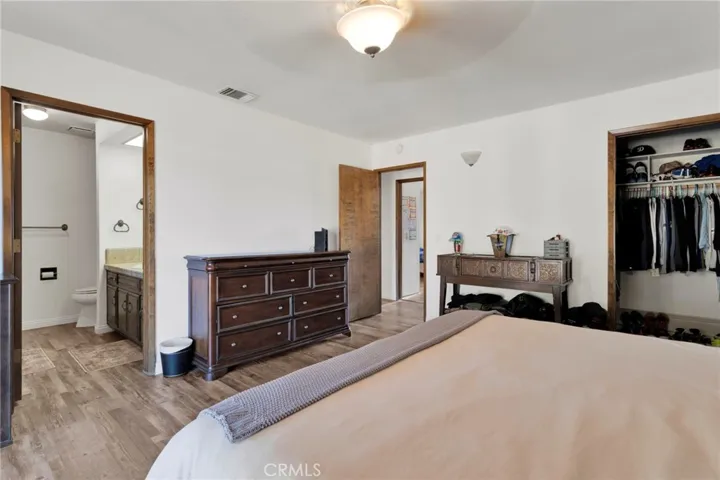 20135 Eyota Road, Apple Valley, California 92308