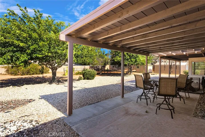 20135 Eyota Road, Apple Valley, California 92308