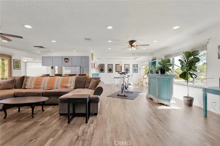 20135 Eyota Road, Apple Valley, California 92308