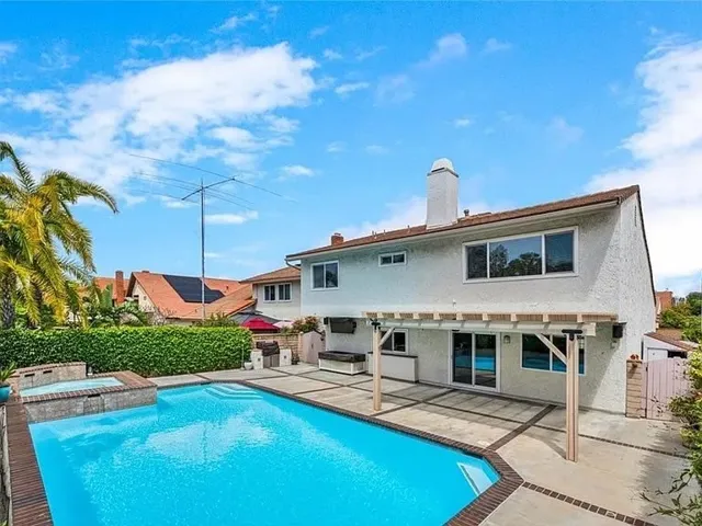 5 Bull Run, Irvine, California 92620