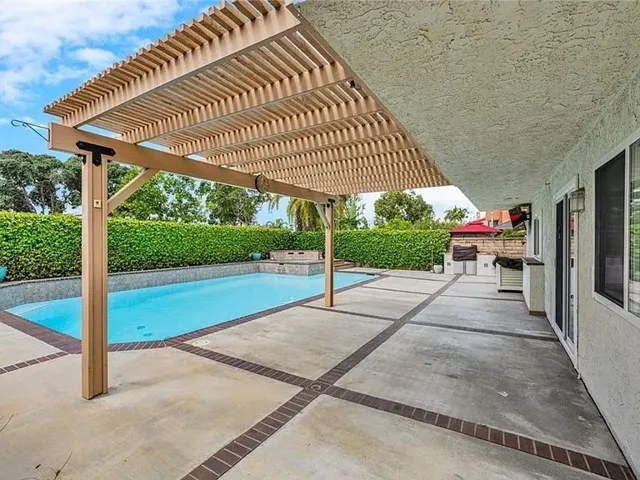 5 Bull Run, Irvine, California 92620