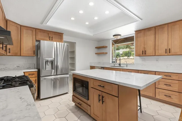 5434 Rainbow Heights Road, Fallbrook, California 92028