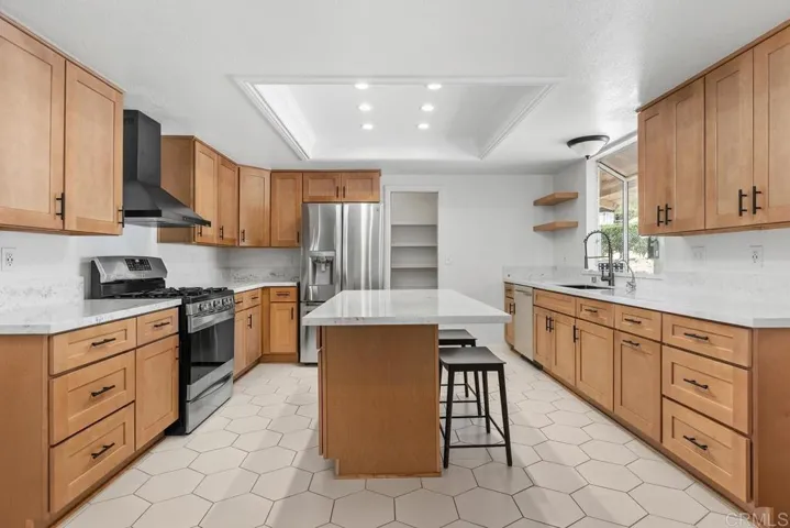 5434 Rainbow Heights Road, Fallbrook, California 92028