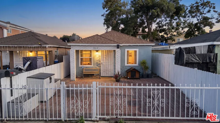 824 W Palmer Street, Compton, California 90220